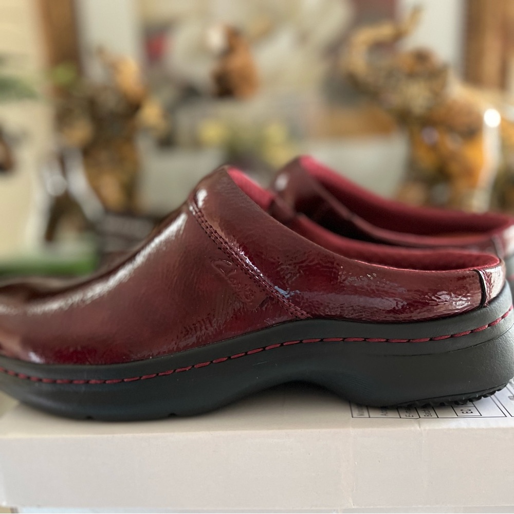 Clarks Burgundy Patent Clogs - Picture 4 of 9